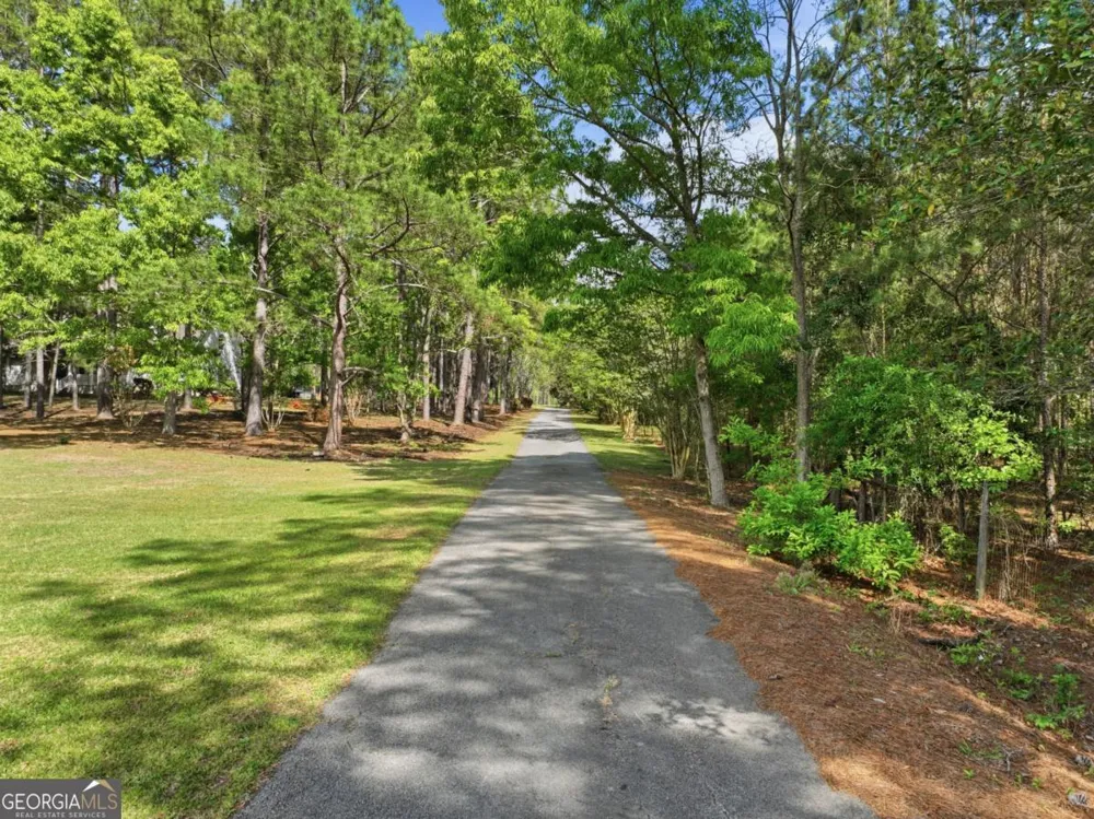 2811 Lullwater RD Tifton, GA 31794