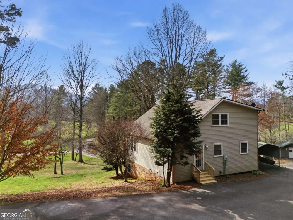 3015 Bear LN Hiawassee, GA 30546
