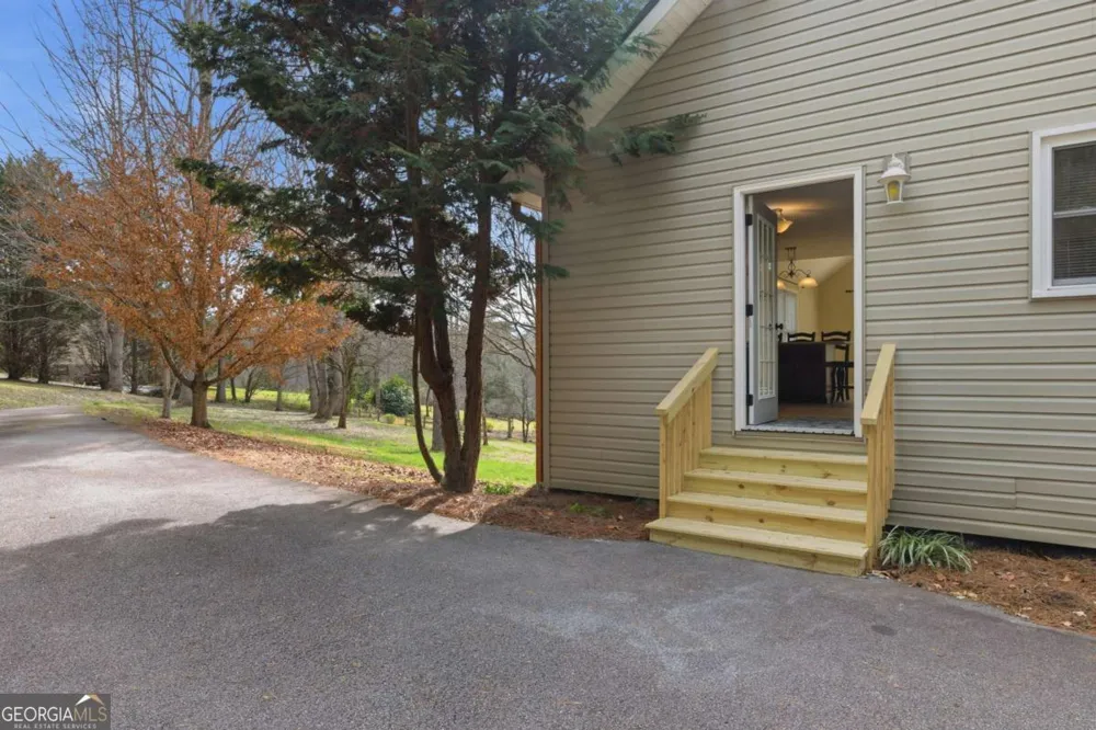 3015 Bear LN Hiawassee, GA 30546