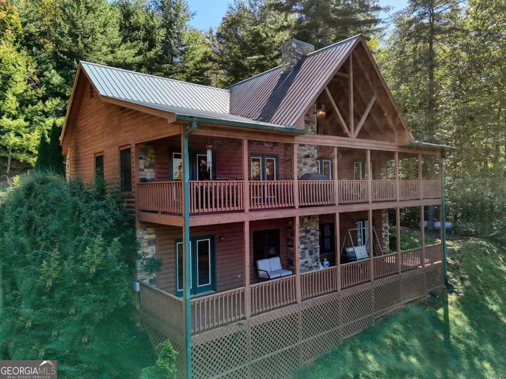 5702 Valley View DR Hiawassee, GA 30546