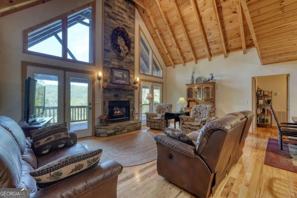 5702 Valley View DR Hiawassee, GA 30546