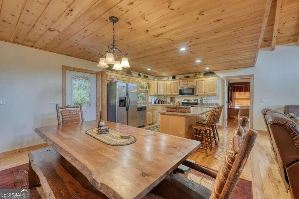 5702 Valley View DR Hiawassee, GA 30546