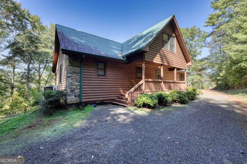 5702 Valley View DR Hiawassee, GA 30546