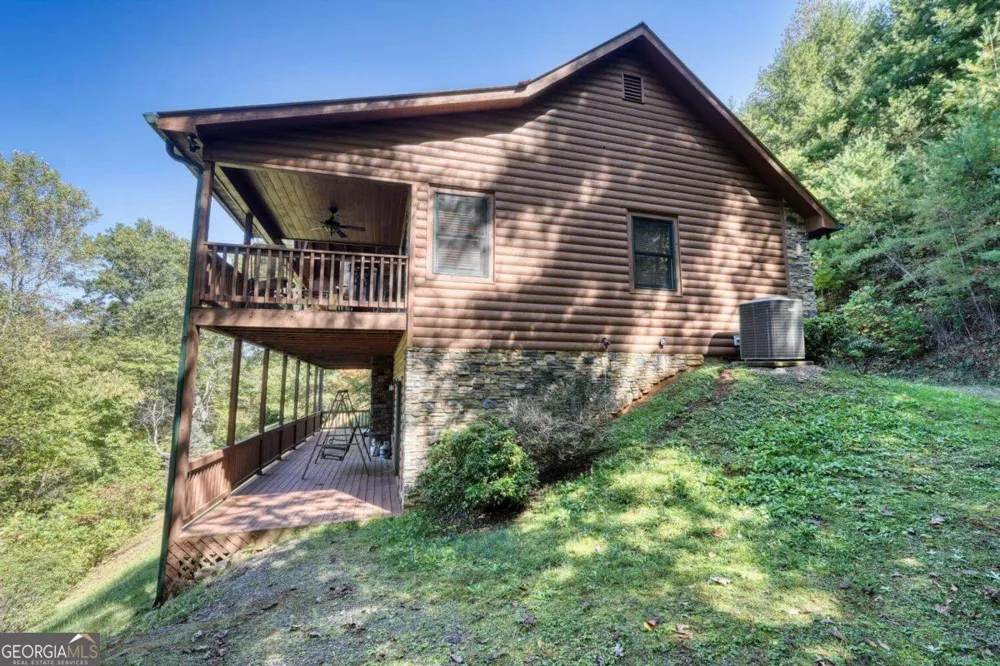 5702 Valley View DR Hiawassee, GA 30546