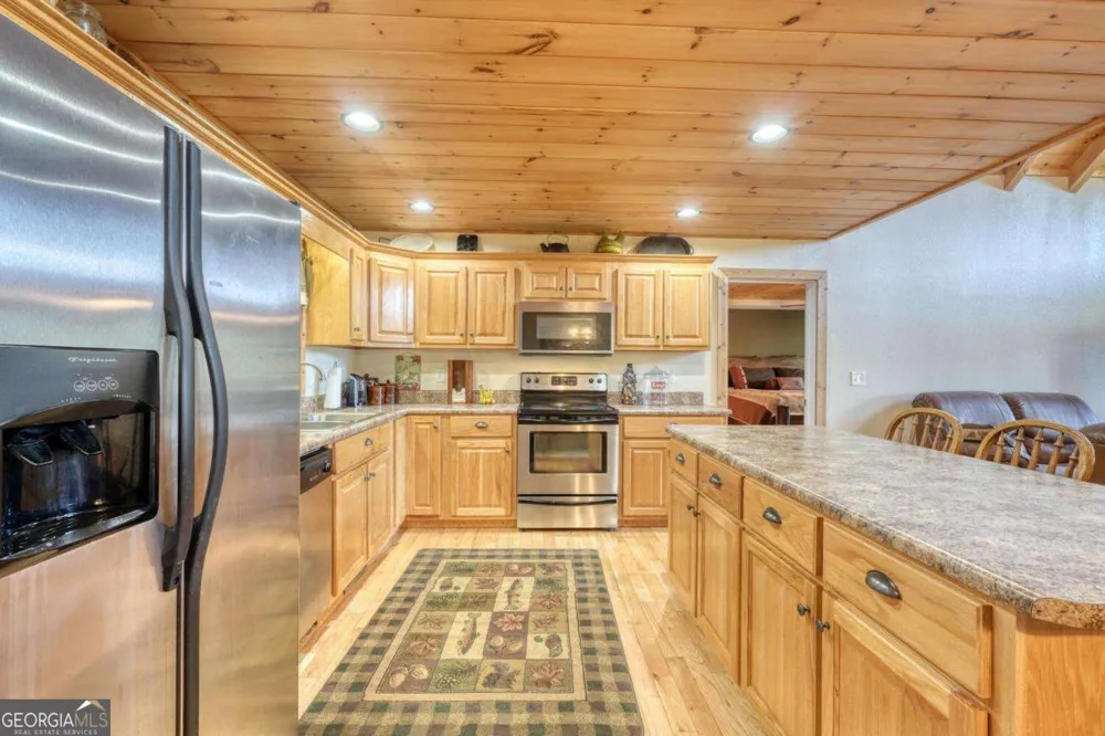 5702 Valley View DR Hiawassee, GA 30546