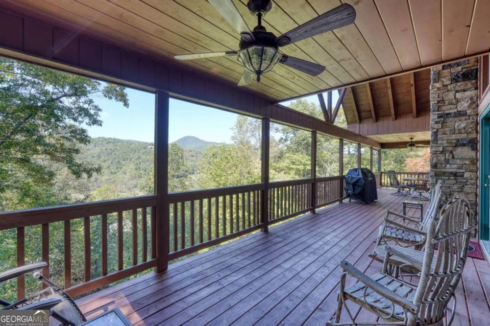 5702 Valley View DR Hiawassee, GA 30546
