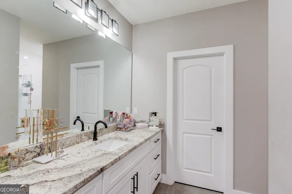 3273 Bailey RD Mulberry, GA 30019