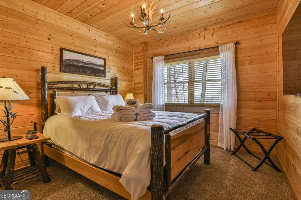 268 Oak Ledge RD Morganton, GA 30560