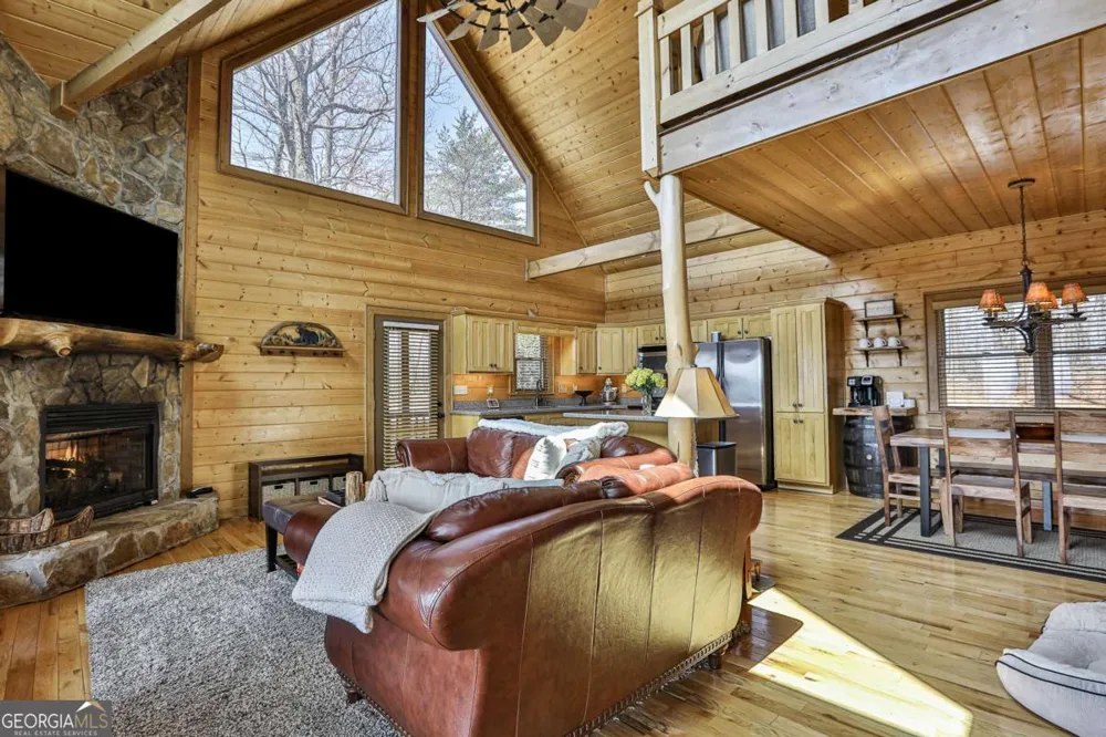 268 Oak Ledge RD Morganton, GA 30560