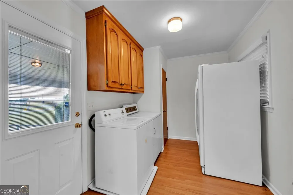 240 E Peter ST Cochran, GA 31014