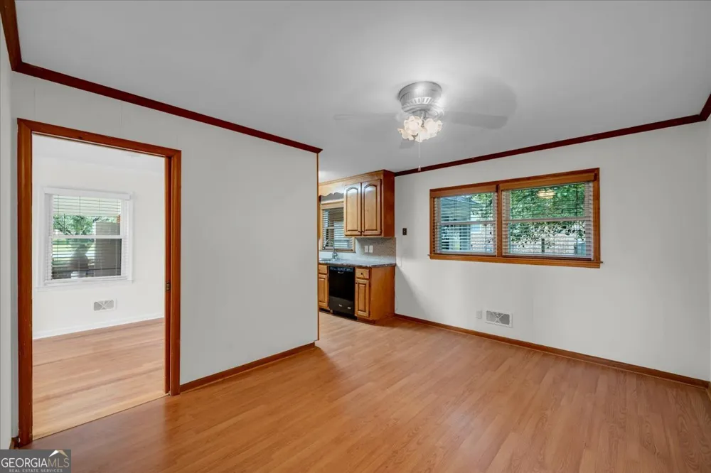 240 E Peter ST Cochran, GA 31014