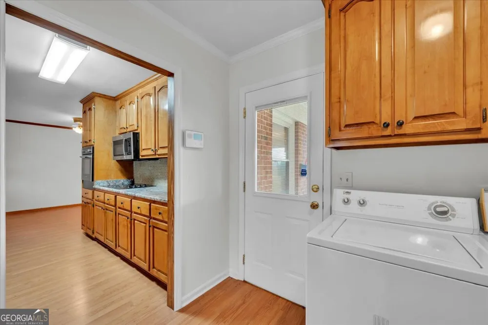 240 E Peter ST Cochran, GA 31014