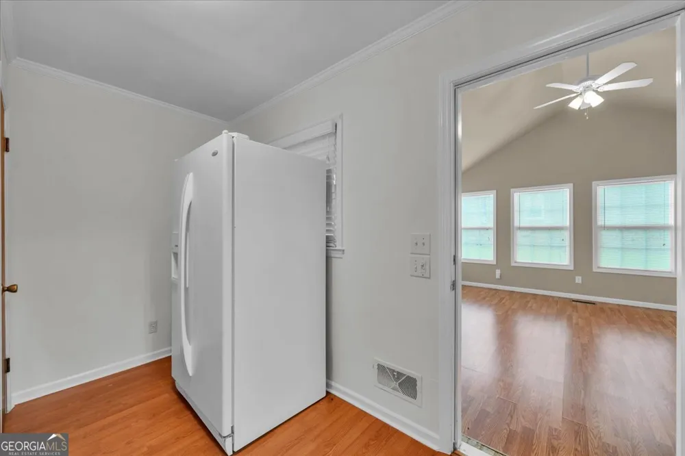 240 E Peter ST Cochran, GA 31014