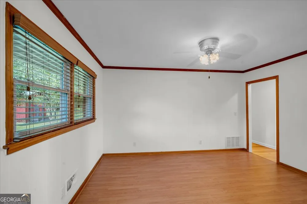 240 E Peter ST Cochran, GA 31014