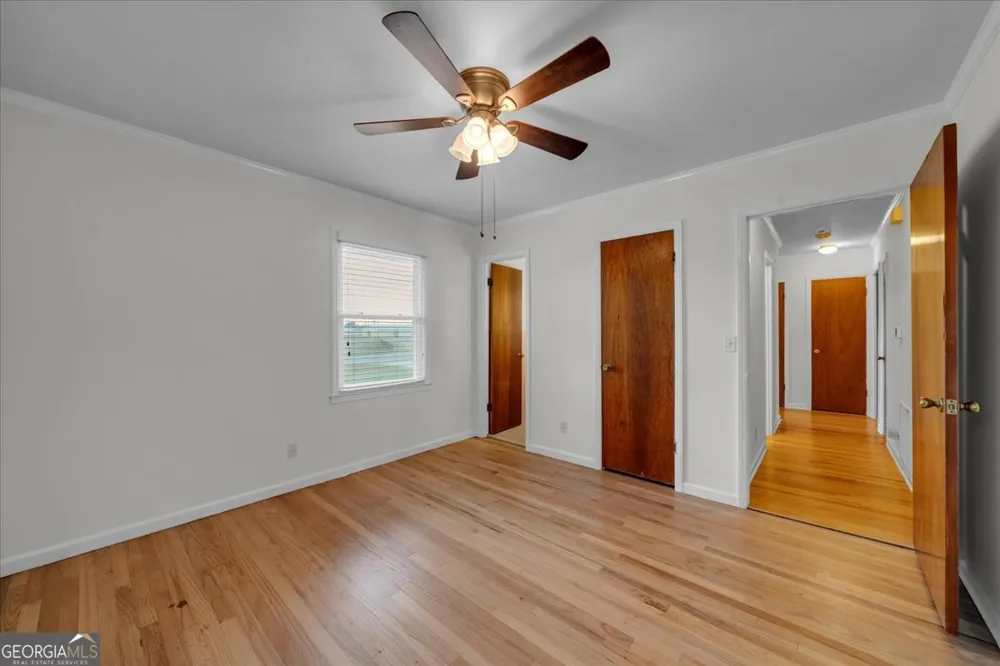 240 E Peter ST Cochran, GA 31014