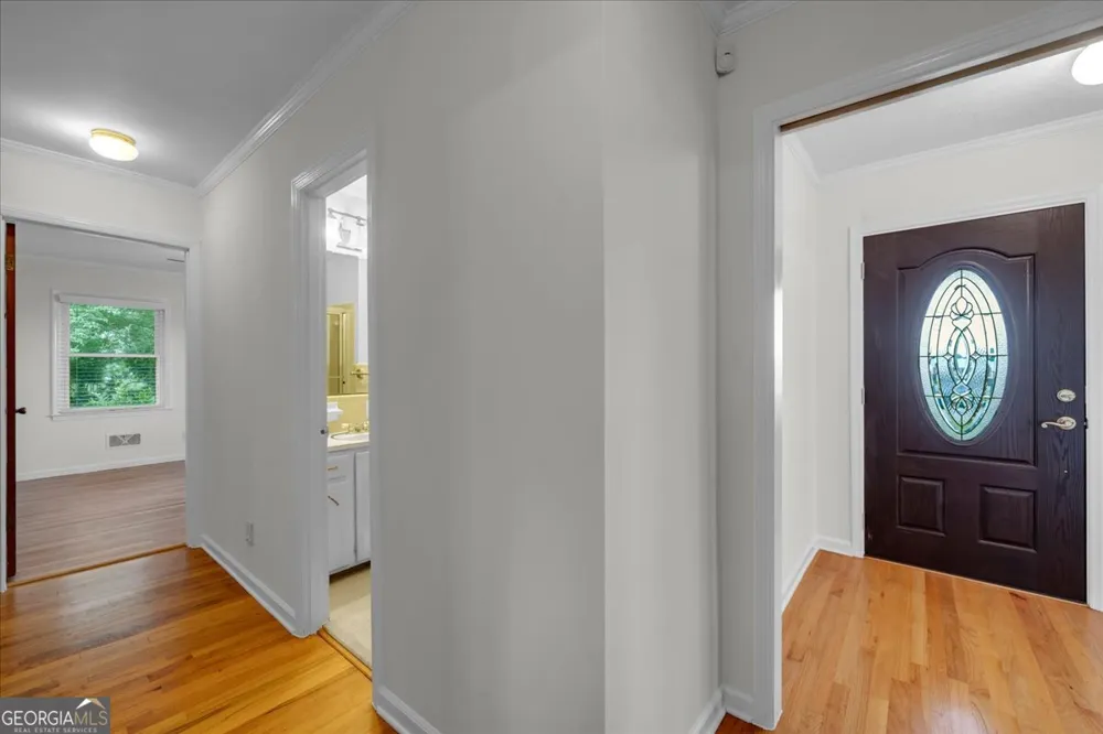 240 E Peter ST Cochran, GA 31014