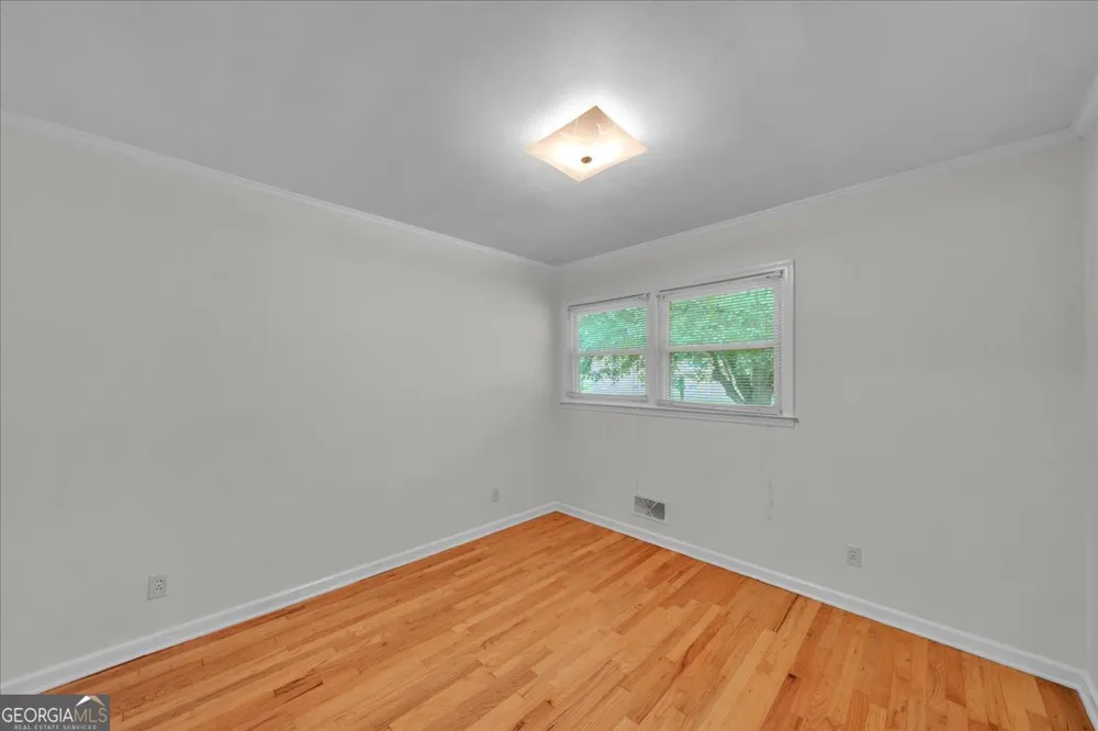 240 E Peter ST Cochran, GA 31014