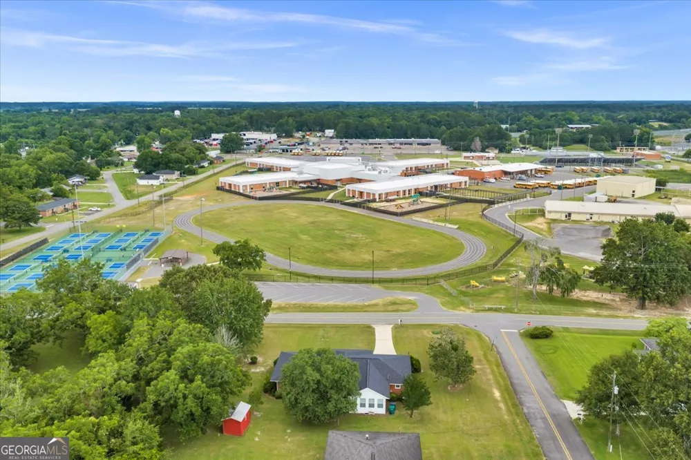 240 E Peter ST Cochran, GA 31014