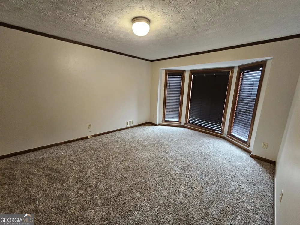 5525 Wedgewood CT SW Lilburn, GA 30047