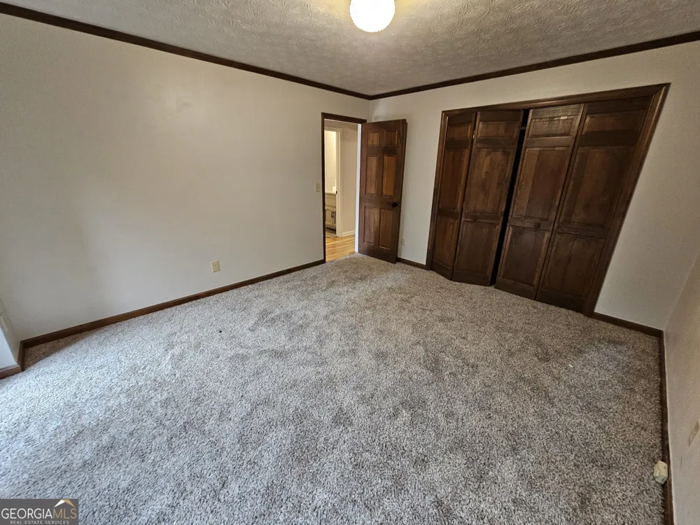 5525 Wedgewood CT SW Lilburn, GA 30047