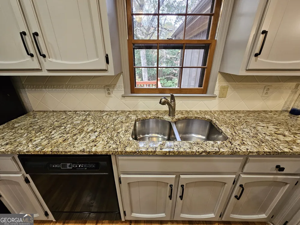 5525 Wedgewood CT SW Lilburn, GA 30047