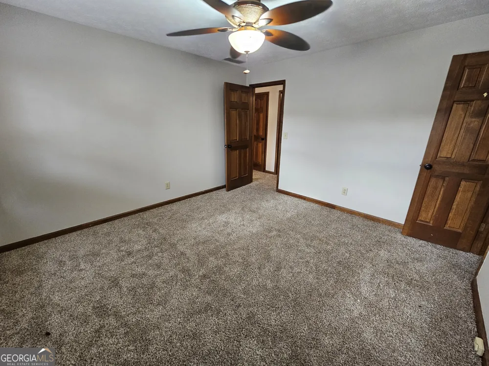 5525 Wedgewood CT SW Lilburn, GA 30047