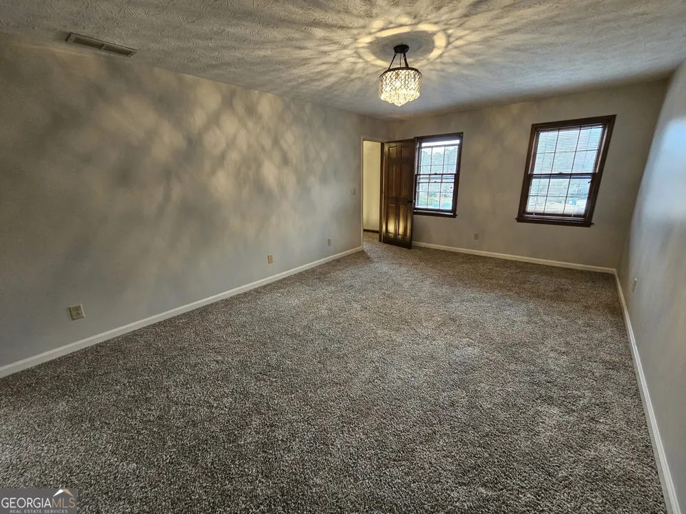 5525 Wedgewood CT SW Lilburn, GA 30047