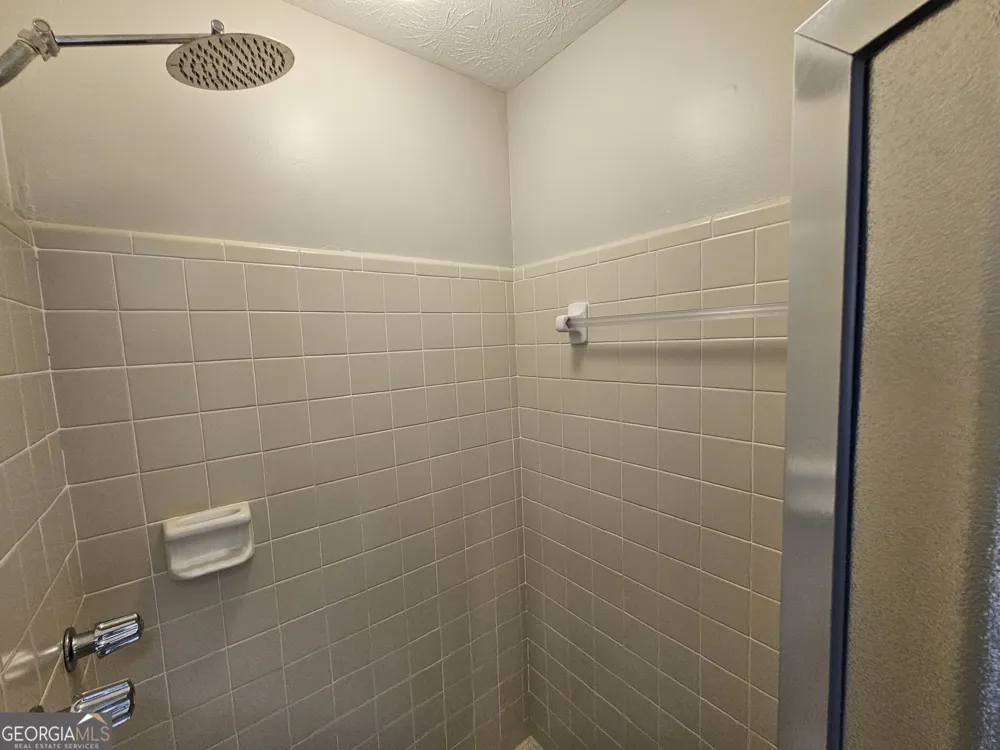 5525 Wedgewood CT SW Lilburn, GA 30047