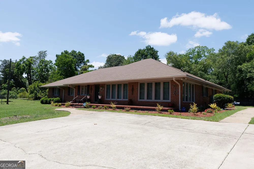 211 N Broad ST Buena Vista, GA 31803