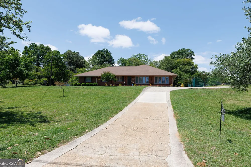211 N Broad ST Buena Vista, GA 31803