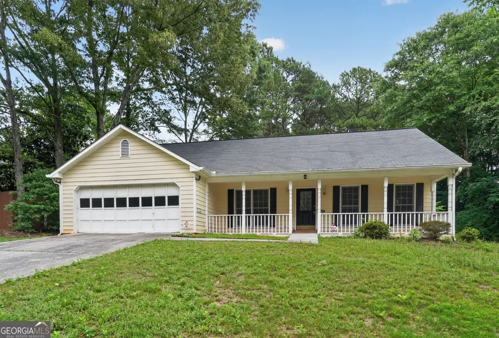 1990 Hutton DR Grayson, GA 30017