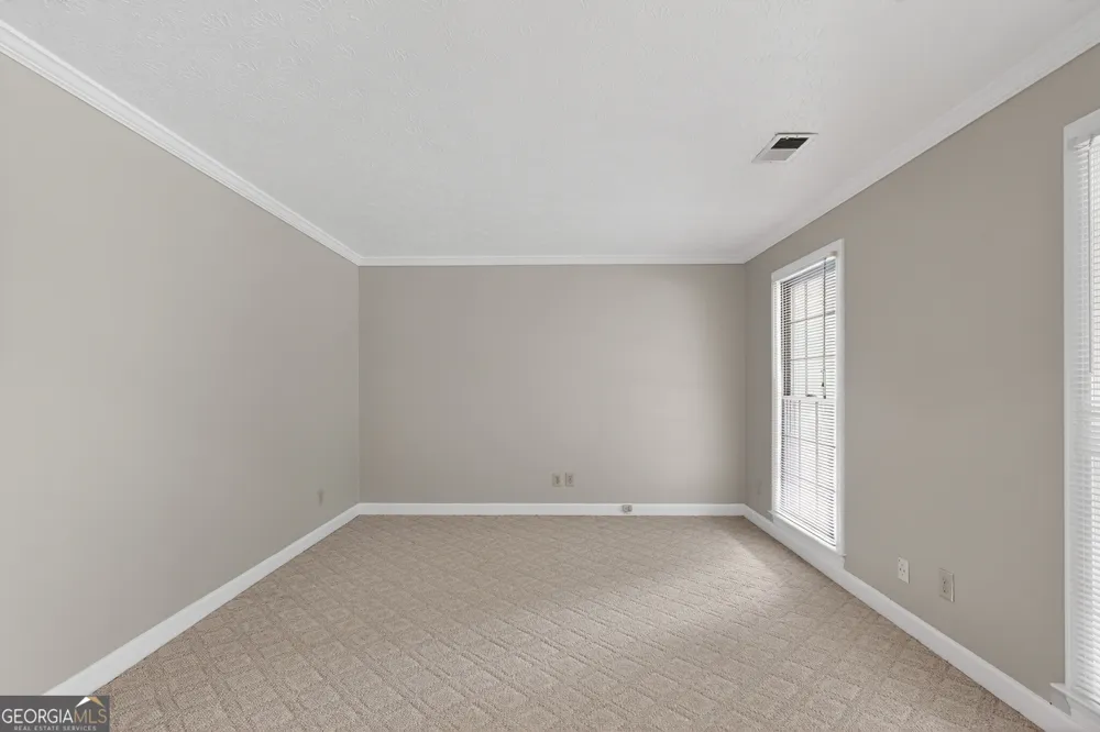 1990 Hutton DR Grayson, GA 30017