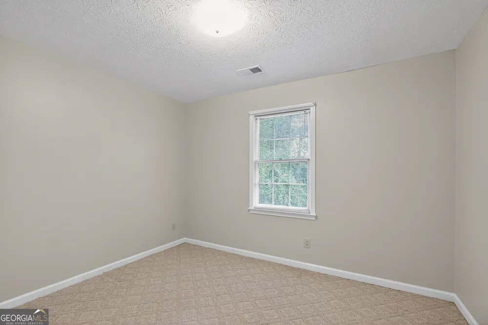 1990 Hutton DR Grayson, GA 30017
