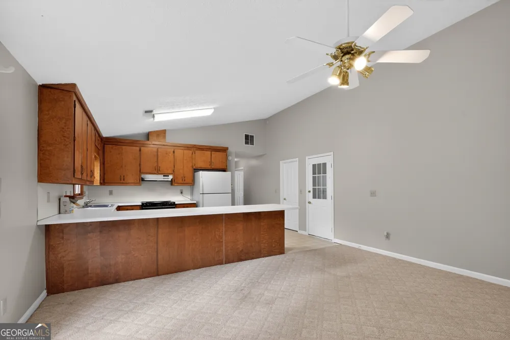 1990 Hutton DR Grayson, GA 30017