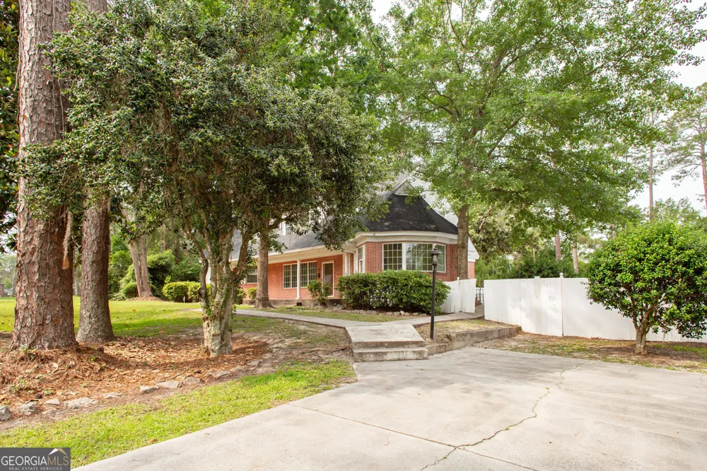 1701 Satilla BLVD Waycross, GA 31501