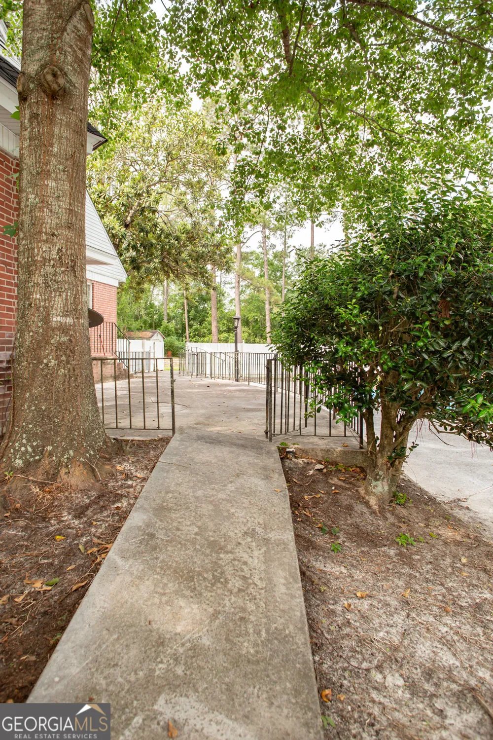 1701 Satilla BLVD Waycross, GA 31501