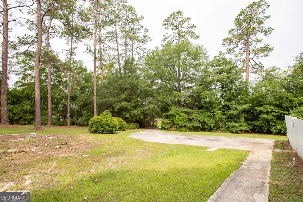 1701 Satilla BLVD Waycross, GA 31501