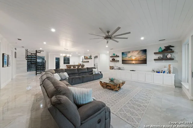 757 County Road 262 Mico, TX 78056