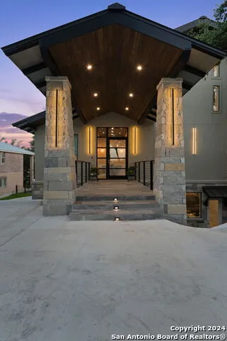 757 County Road 262 Mico, TX 78056