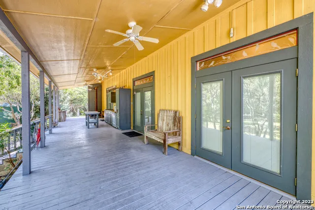 28 River Place Rd Rio Frio, TX 78879