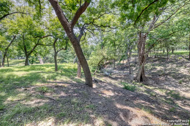 28 River Place Rd Rio Frio, TX 78879