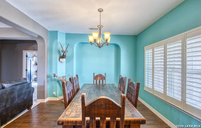 8 Valley View Uvalde, TX 78801