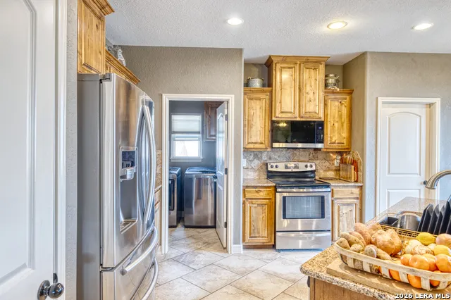 8 Valley View Uvalde, TX 78801