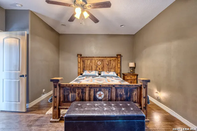 8 Valley View Uvalde, TX 78801