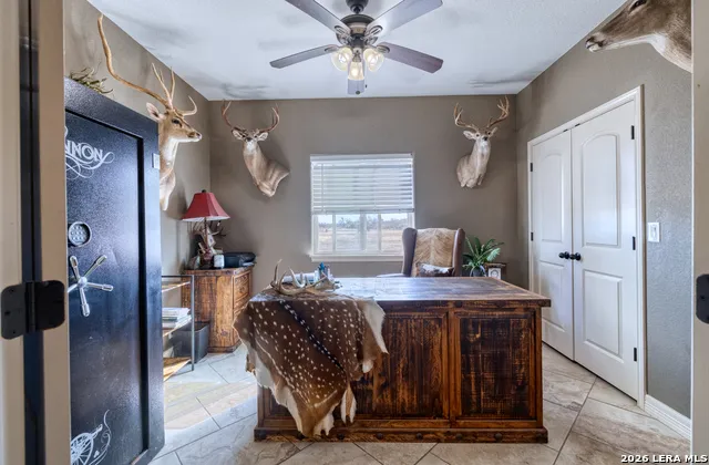 8 Valley View Uvalde, TX 78801