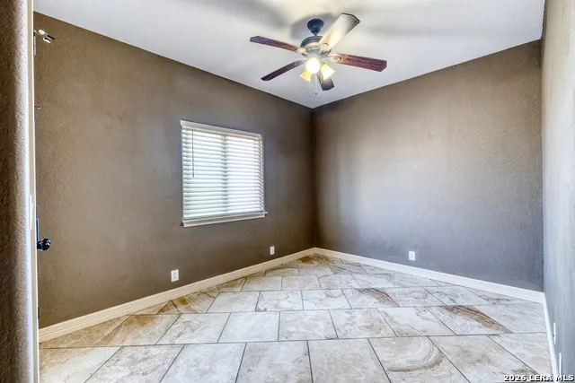8 Valley View Uvalde, TX 78801
