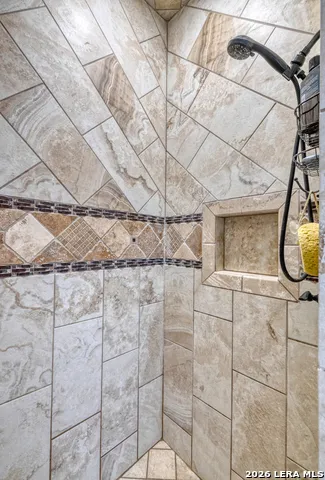 8 Valley View Uvalde, TX 78801