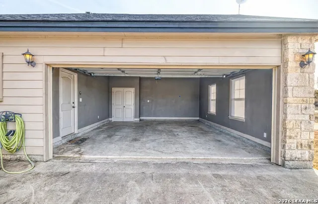 8 Valley View Uvalde, TX 78801