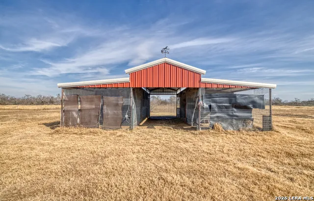 8 Valley View Uvalde, TX 78801