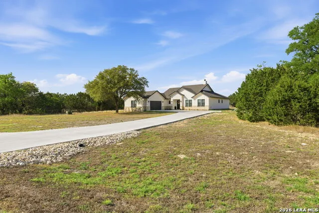 541 Rio Azul Pipe Creek, TX 78063